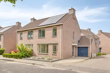 130m2 house to rent for 1490€/month in Karpaten, Helmond