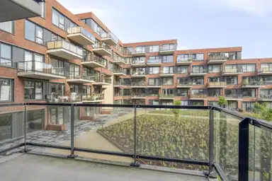 113.34m2 flat to rent for 1600€/month in Friesestraatweg 225, Groningen