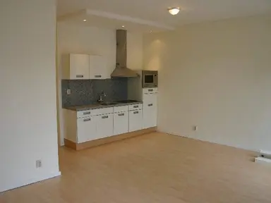 28m2 apartment to rent for 922€/month in Groot Hertoginnelaan, The Hague