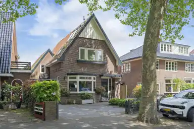 232m2 Haus zur Miete für 3485€/Monat in Zeestraat 151, Beverwijk