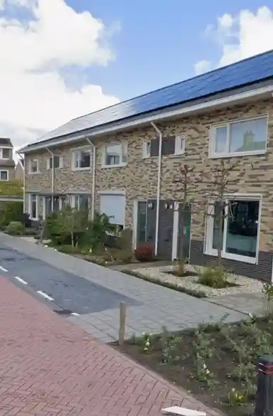 91m2 house to rent for 1049€/month in Peppelstraat, Leimuiden