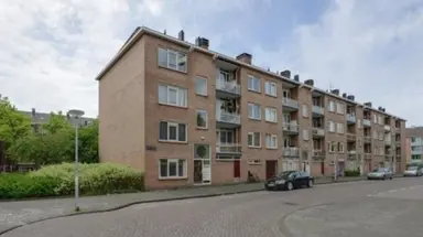80m2 apartment to rent for 1415€/month in Beemsterstraat 29, Amsterdam
