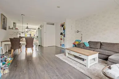 145m2 maison à louer pour 3500€/mois à Bart van der Leckplantsoen, Amsterdam