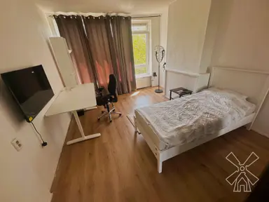 18m2 room to rent for 1291€/month in Beresteinlaan, The Hague
