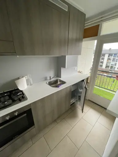 30m2 studio à louer pour 770€/mois à Simon van Leeuwenstraat, Eindhoven