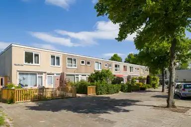 70m2 maison à louer pour 932.93€/mois à Frederik van Eedenlaan 23, Delft