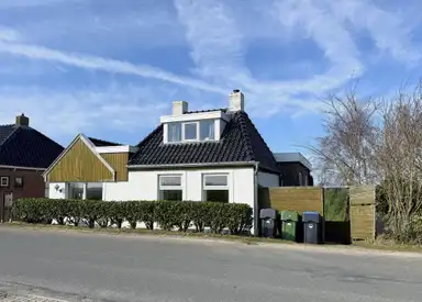 218m2 maison à louer pour 1450€/mois à Oudebildtdijk, Oudebildtzijl