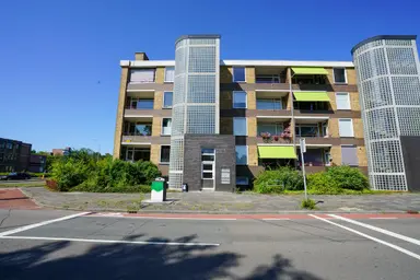 80m2 apartment to rent for 1397€/month in Van Lenneplaan, Groningen
