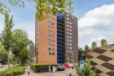 196m2 apartment to rent for 2757€/month in Wittgensteinlaan, Amsterdam