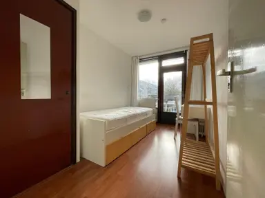 8m2 Chambre à louer pour 770€/mois à Alpert van Metzhof, Amsterdam
