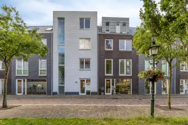 60m2 Appartement à louer pour 1755€/mois à Dorpsstraat 86, Nootdorp