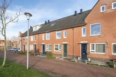 99m2 house to rent for 2300€/month in Carry van Bruggenplantsoen 7, Berkel en Rodenrijs