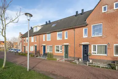 99m2 house to rent for 2300€/month in Carry van Bruggenplantsoen 7, Berkel en Rodenrijs