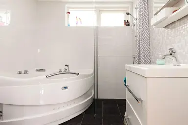 124m2 house to rent for 1650€/month in Spoorstraat, Vlissingen