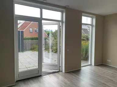 122m2 house to rent for 1275€/month in Rijksweg 82, Jirnsum