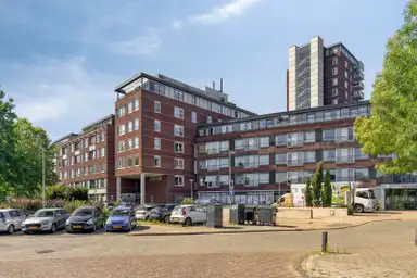 102m2 Appartamento in affitto per 2250€/mese a Ommedijk, Leiderdorp
