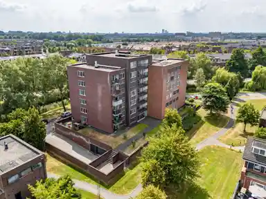 146m2 flat to rent for 1700€/month in Fonteinkruid 13, Zwolle
