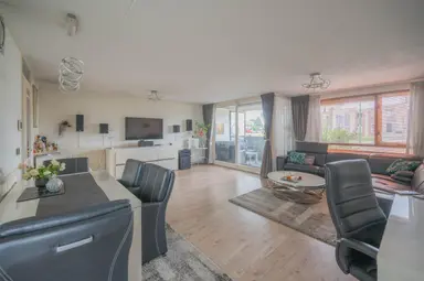 87m2 Appartamento in affitto per 2250€/mese a Lehárstraat 78, Capelle aan den IJssel