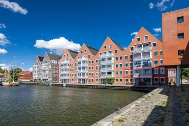 163m2 apartment to rent for 2650€/month in Zuiderplantsoen 48, Hoorn