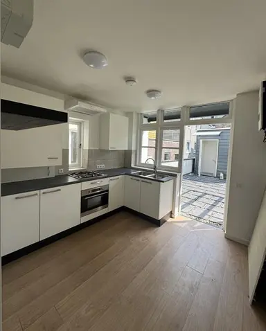 26m2 studio à louer pour 740€/mois à Karrestraat, Breda