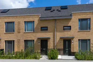 114m2 maison à louer pour 1775€/mois à Cor Ditewegstraat 16, Rotterdam