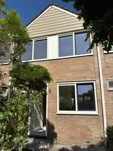 64m2 maison à louer pour 764.14€/mois à Krugerstraat 33, Zaandam