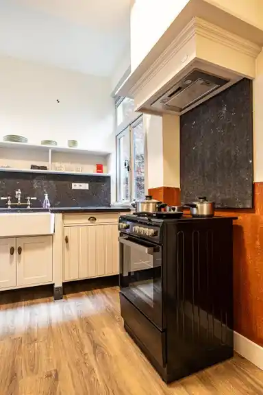 96m2 Wohnung zur Miete für 2280€/Monat in Poelestraat, Groningen