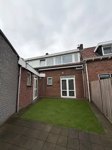88m2 flat to rent for 1395€/month in Halvestraat 10, Deventer