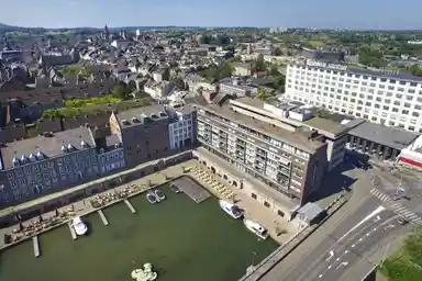 96m2 Wohnung zur Miete für 1850€/Monat in Maasboulevard 8C, Maastricht
