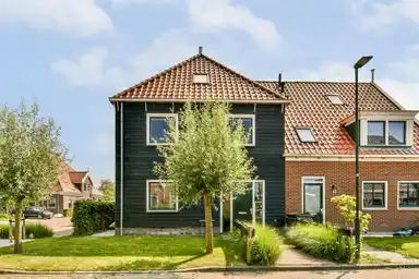 156m2 house to rent for 3000€/month in Rietgorspad 1, Watergang