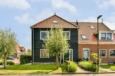 156m2 house to rent for 3000€/month in Rietgorspad, Watergang