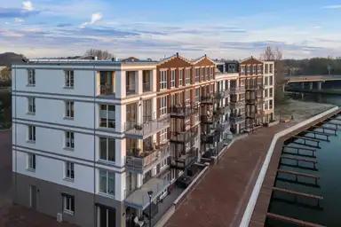 187m2 Appartement à louer pour 4500€/mois à Anna van Rijnkade 129, Nieuwegein