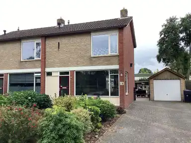 105m2 Casa in affitto per 713.02€/mese a Laweijstraat 15, Haulerwijk