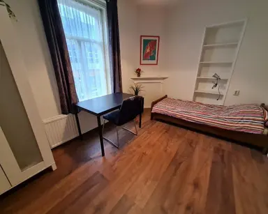 14m2 Kamer te huur voor 700€/maand in Herderslaan, The Hague
