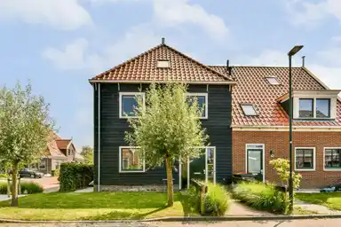 156m2 house to rent for 3000€/month in Rietgorspad 1, Watergang