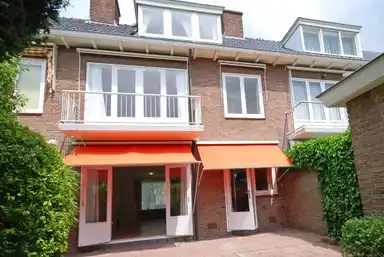 214m2 Casa in affitto per 3500€/mese a Van Boetzelaerlaan 15, Wassenaar
