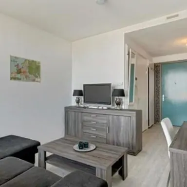 24m2 Kamer te huur voor 595€/maand in Pleinweg 149B, Rotterdam