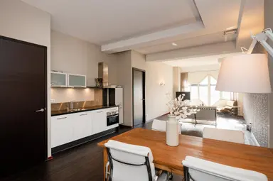 90m2 Appartamento in affitto per 2500€/mese a Verbeekstraat, Leiden