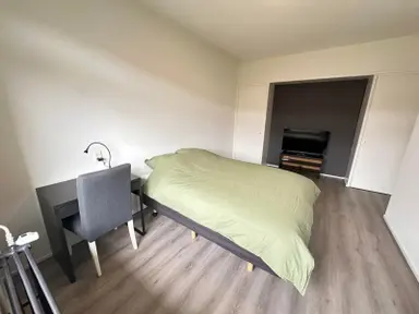 15m2 Kamer te huur voor 709€/maand in Laan van Meerdervoort, The Hague