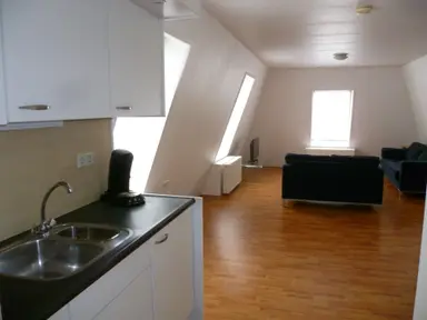 60m2 Appartement à louer pour 1450€/mois à J.C. Beetslaan, Hoofddorp
