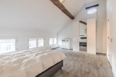 135m2 Appartamento in affitto per 2250€/mese a Markt, Maastricht
