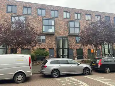 115m2 Appartement à louer pour 2850€/mois à J.H. van den Broekstraat 23, Rotterdam