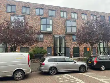 115m2 Appartement à louer pour 2850€/mois à J.H. van den Broekstraat 23, Rotterdam