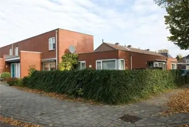 97m2 maison à louer pour 764€/mois à Deppenbroekstraat 92, Enschede