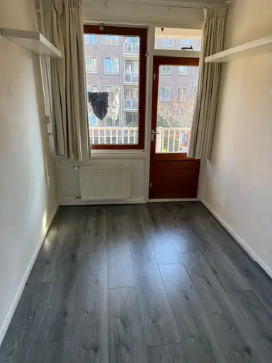 8μ² Δωμάτιο προς ενοικίαση για 520€/μήνα σε James Rosskade, Amsterdam