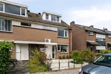 116m2 house to rent for 2850€/month in Smitshoek 8, Bergschenhoek