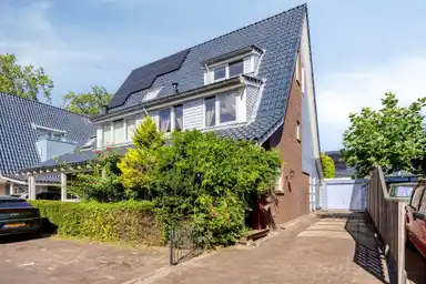 141m2 Casa in affitto per 3500€/mese a Rijsbes 97, The Hague