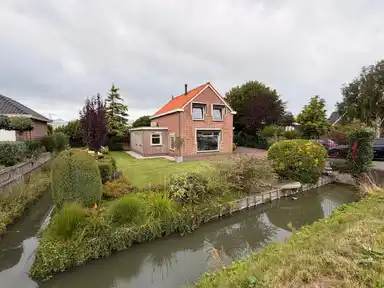 216m2 house to rent for 2995€/month in Hoge Noordweg, Naaldwijk