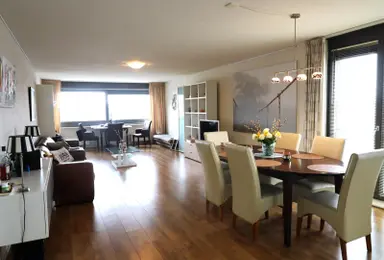 120m2 apartment to rent for 2050€/month in Plein 1992, Maastricht