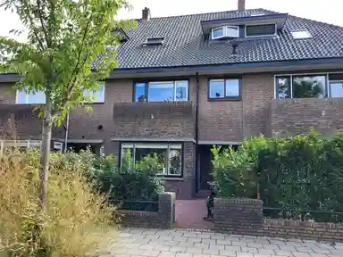 189m2 house to rent for 2900€/month in Frederik Hendriklaan 18, Oegstgeest